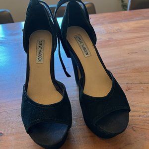 7.5 Black heeled suede dress sandals